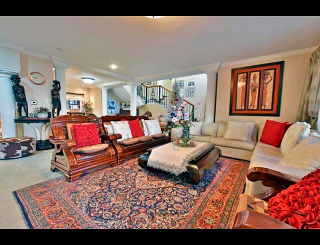 6 BEDROOM HOUSE FOR SALE IN GLENVISTA